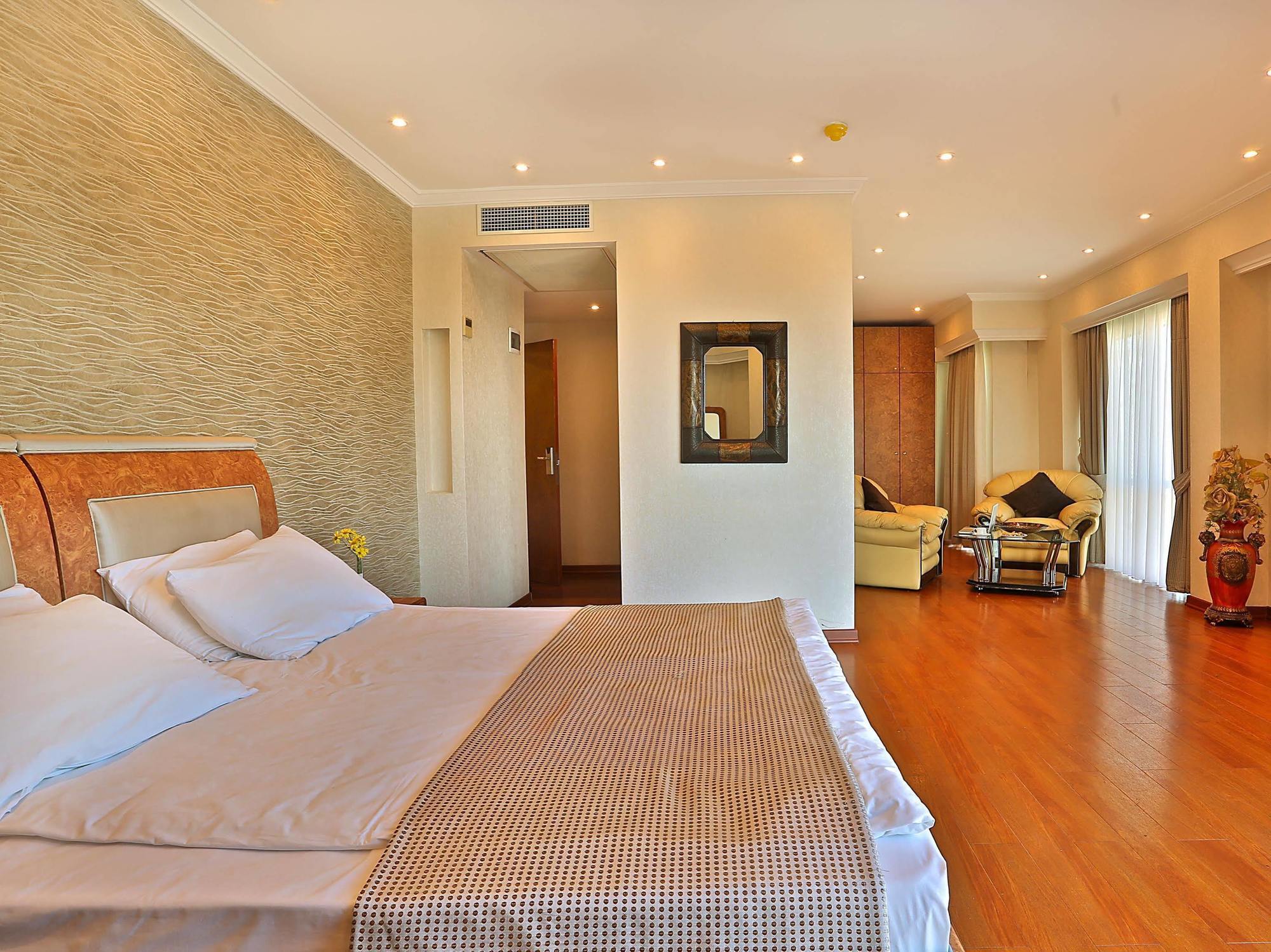 Grand Madrid Hotel Istanbul Exterior photo